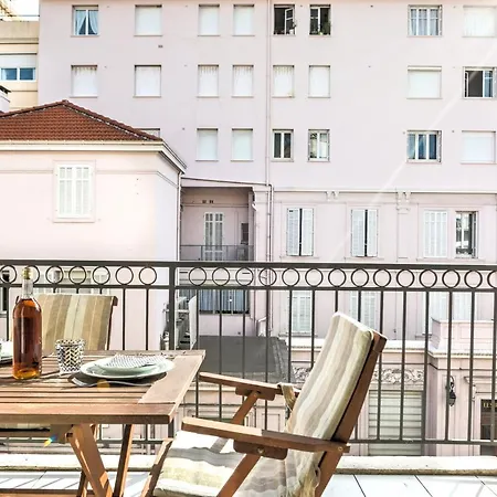 Апартаменты Immogroom - 3min From - Ac - 10min From Palais - Wifi